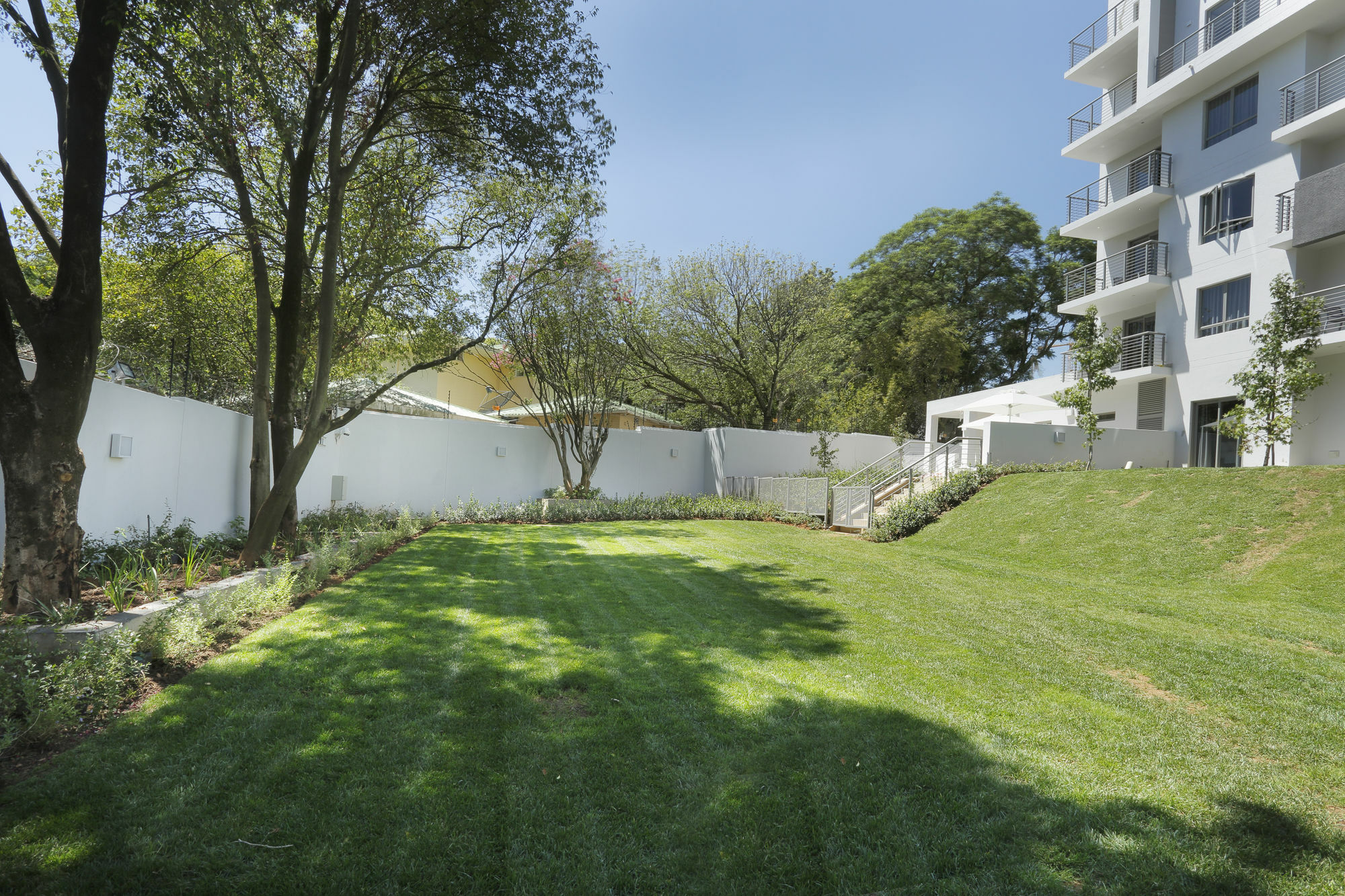 The Capital On Bath Hotel Johannesburg Exterior photo